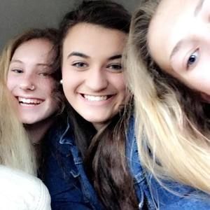 Meet your Posher, Makenzie